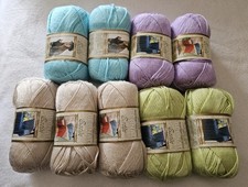 9x Bernat Satin yarn pastels Lagoon/Soft Fern...