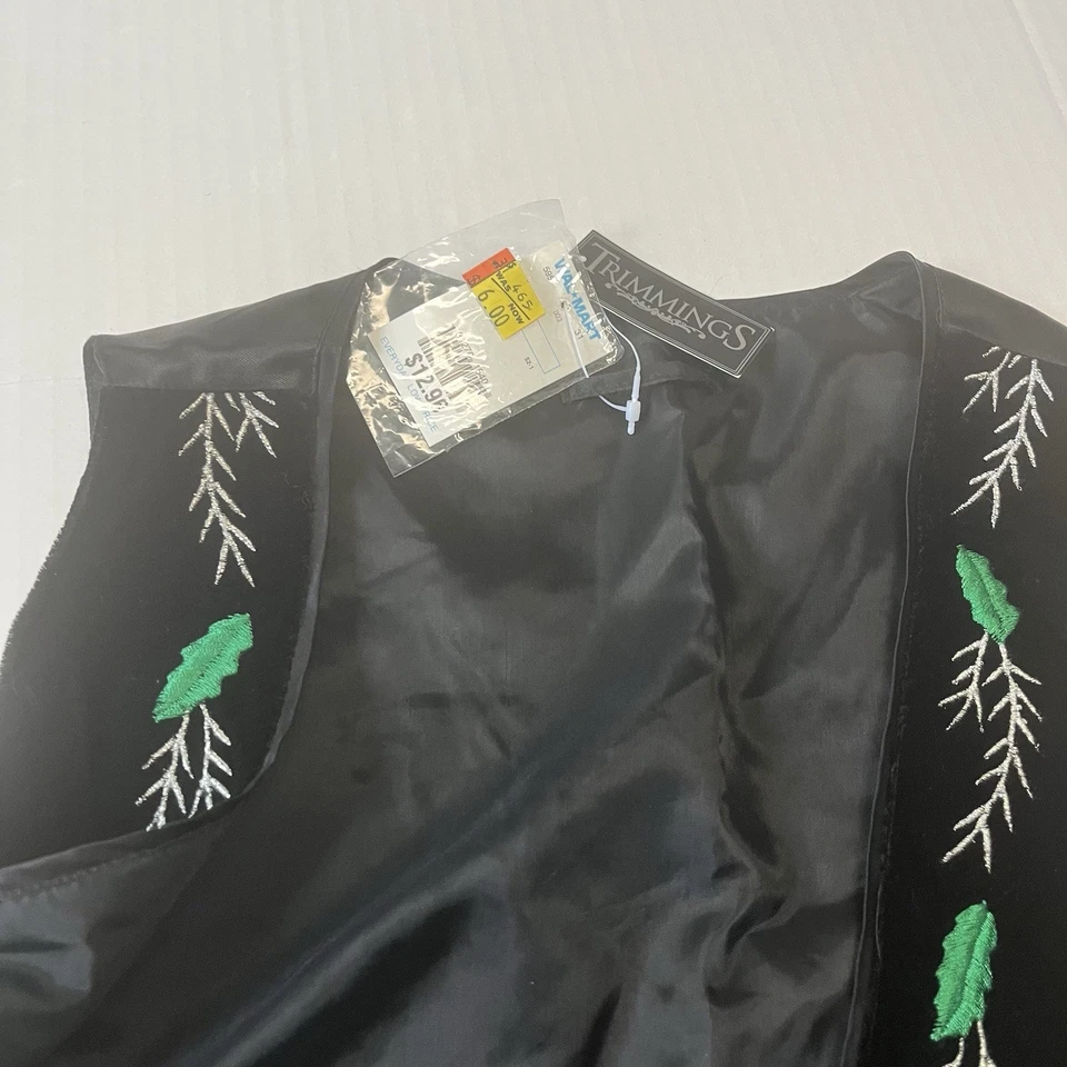 Vintage Walmart brand trimmings black velvet Christmas Vest size small/ medium - Image 4 of 4