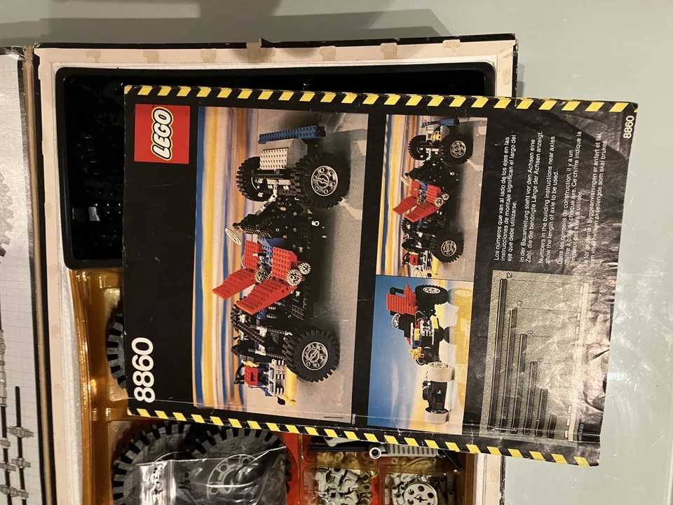 LEGO Technic 8860 Car Chassis, foto 3 di 5