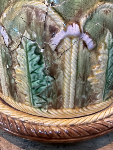 Vintage Majolica Pottery Leaf Decorated Cheese Keeper Dome With Base Rare - Picture 2 of 9