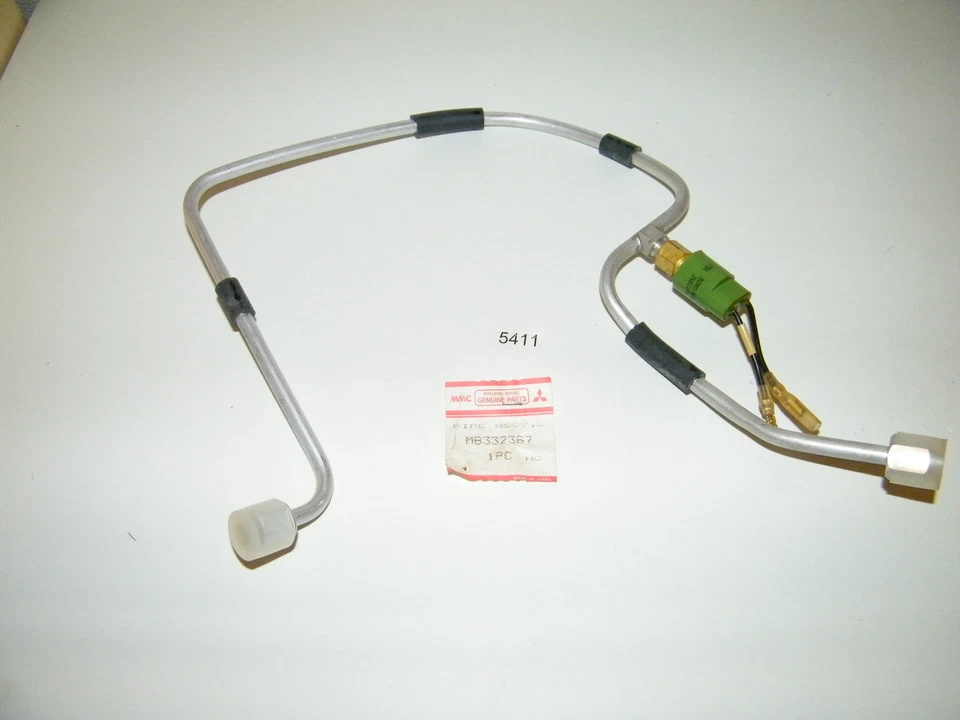 Tubo líquido de aire acondicionado 1987 1988 1993 1994 Dodge Plymouth Colt Eagle Summit MB332367 Foto 2 de 2