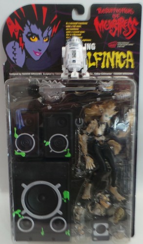 RESURRECTION OF MONSTRESS : HOWLING WOLFINCA CARDED ACTION FIGURE - Picture 3 of 6