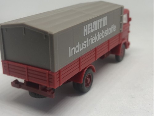 Wiking HO 1/87 Truck Mercedes-Benz 1317 "Helmitin Kunststoff Fenster" Bright Red - Picture 4 of 5