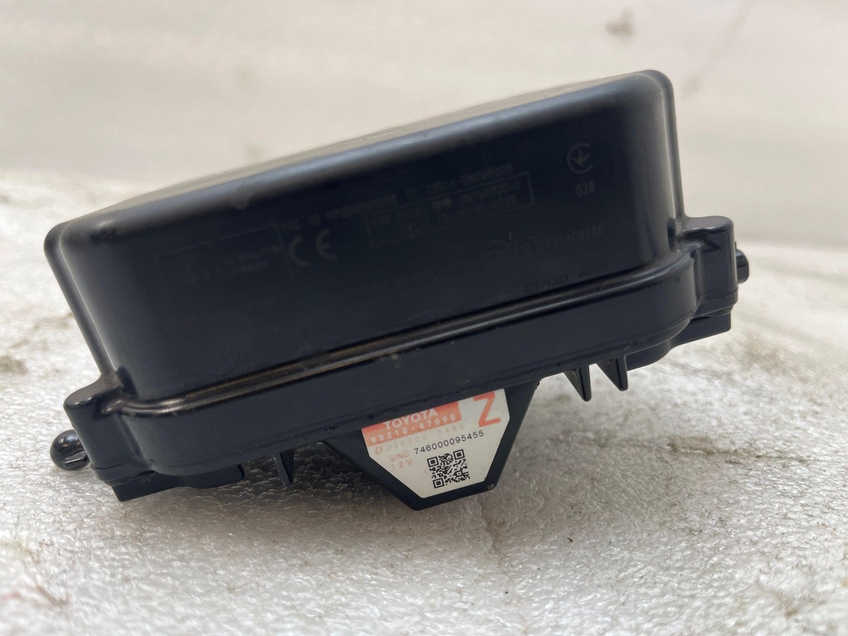 16 17 18 TOYOTA RAV-4 Radar Cruise Control Distance Sensor