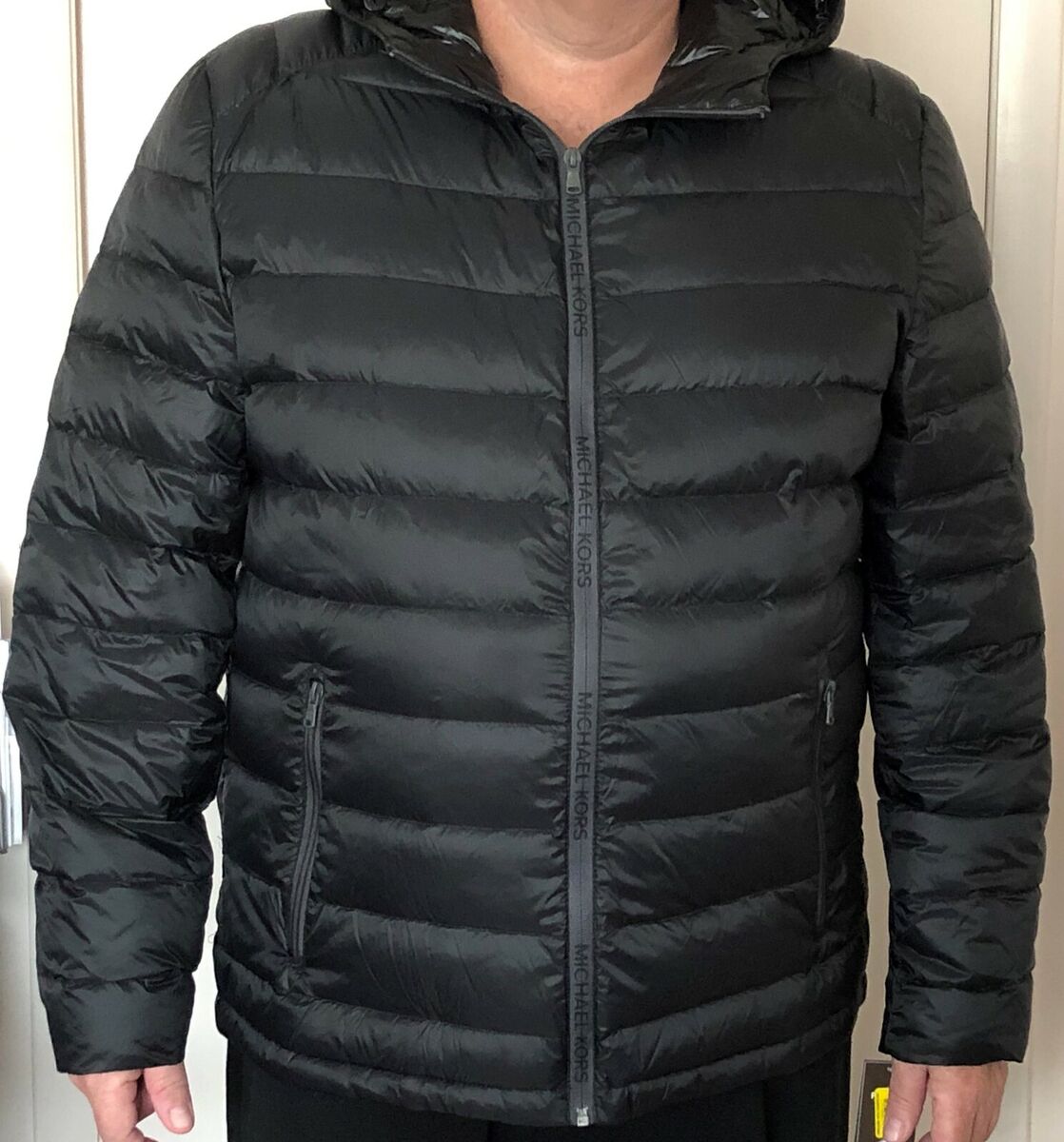 NWT MEN'S MICHAEL KORS QUILTED PREMIUM DOWN BLEND HOODED NWT MEN'S MICHAEL KORS QUILTED PREMIUM DOWN BLEND HOODED