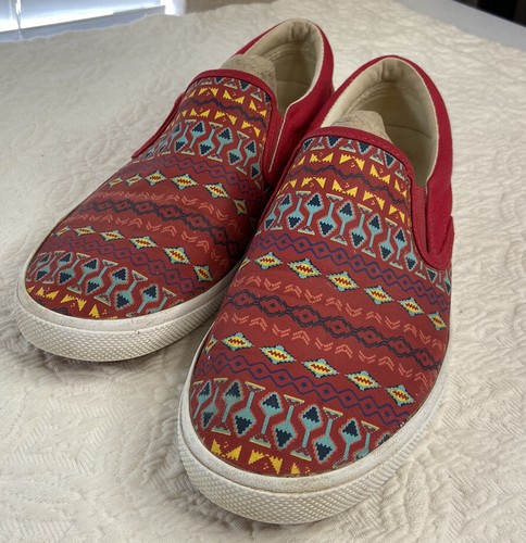 BUCKETFEET Vermillion Red Colorful Aztec Design Sneakers Womens Sz 9 EUC - Picture 3 of 10