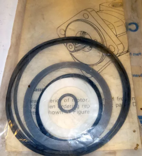 1 NEW EATON CHAR-LYNN 61259-000 SEAL KIT NNB ***MAKE OFFER***