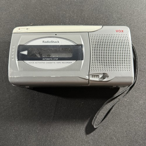 Radio d'epoca Shack CTR-123 registratore a nastro portatile grigio ad attivazione vocale. Funzionante.