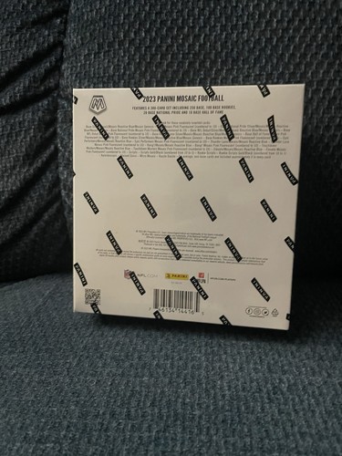 2023 Panini Mosaic Football Mega Box - Picture 2 of 2