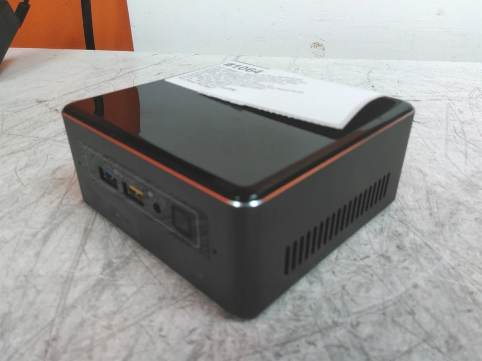 Intel NUC7i3BNB Computer Intel i3-7100U 2.4GHz 4GB 250GB HD No PSU - Image 2 of 4