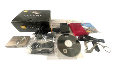 Nikon Coolpix S520 Compact Digital Camera 8.0MP Zoom Lens with Accessories