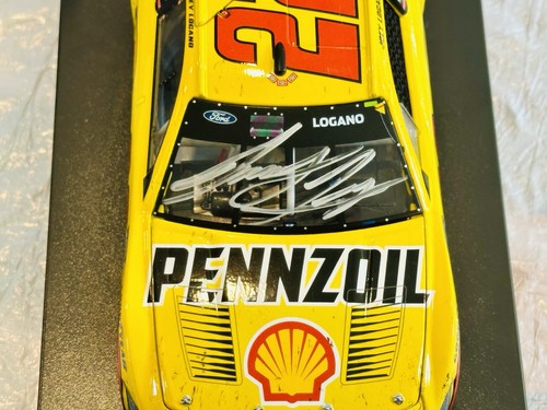 JOEY LOGANO SIGNED PENNZOIL NASHVILLE RACE WIN 1/24 NASCAR CAR!!!! - Picture 5 of 5