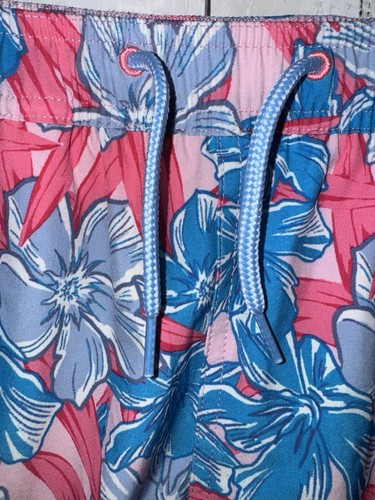 Vineyard Vines Boys Small(8-10) Floral Printed Blue Chappy Swim Trunks NWOT - Picture 3 of 6