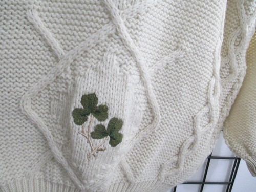 "NEW" BLARNEY WOOLEN MILLS 🌸 LARGE==OVERSIZED EMBROIDED SHAMROCK SWEATER - Picture 4 of 11