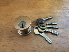 1" Cylinder wpuszczany Russwin 5-pinowy na RU 45 Keyway, wykończenie #10 - Cloverleaf Cam