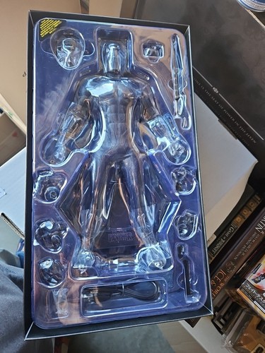 HOT TOYS BLACK PANTHER MMS470 - Picture 4 of 20