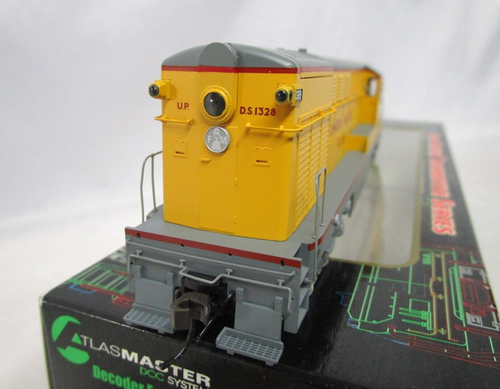 Atlas Master HO Scale UP Union Pacific FM H15-44 Diesel Locomotive #DS 1328 DCC - Picture 4 of 11