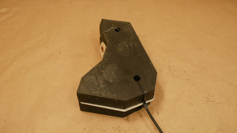 Комплект прокладок кронштейнов крепления переднего бампера Ferrari 360 Modena PN 3C1-2 - Изображение 2 из 4