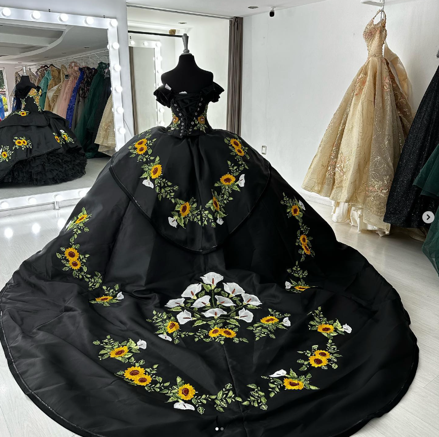Luxury Black Vestidos De 15 Quinceañera Sunflowers Embroidery Luxury Black Vestidos De 15 Quinceañera Sunflowers Embroidery