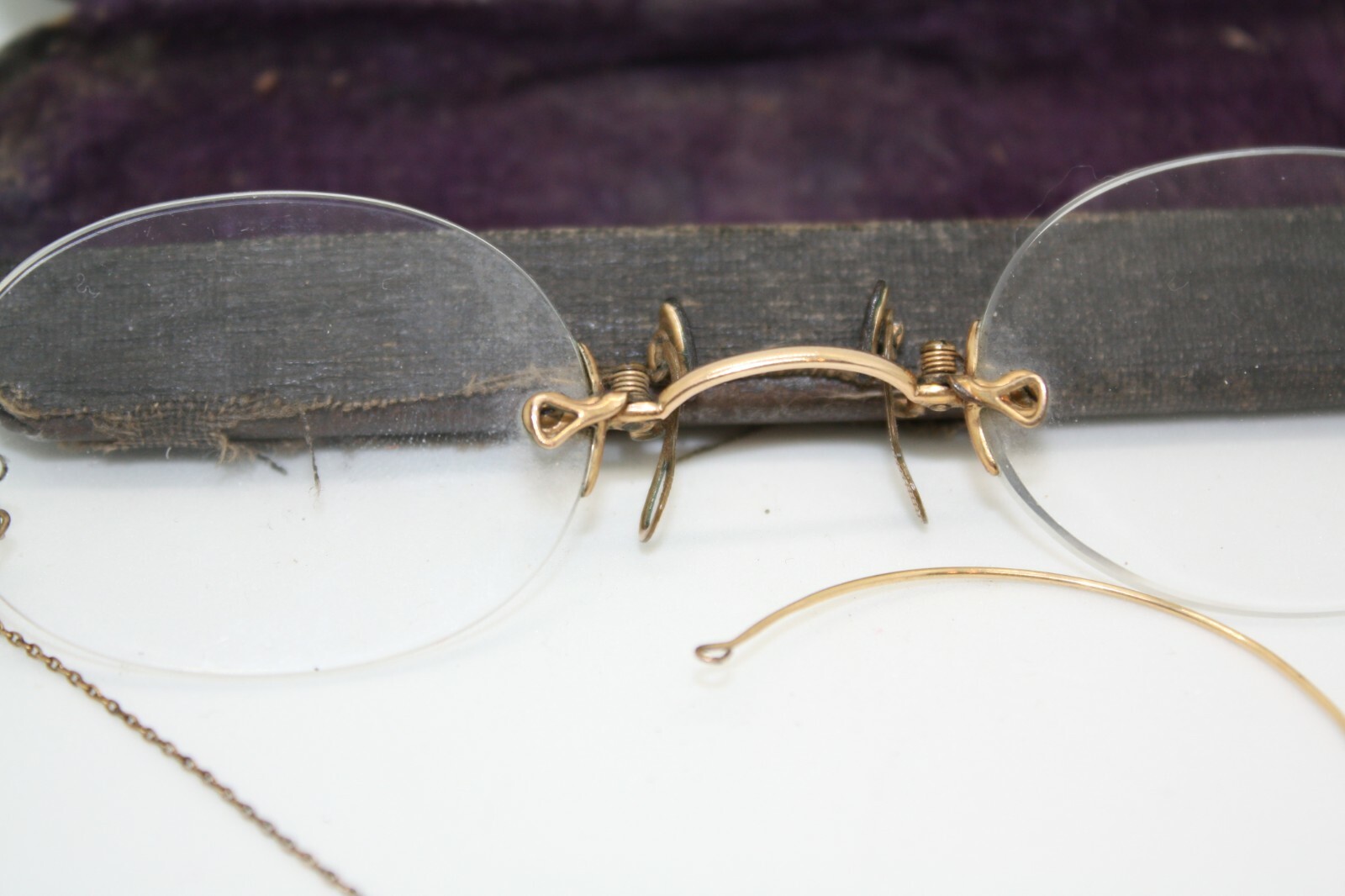 Antique Pince Nez Eye Glasses with Chain No Frame Gem