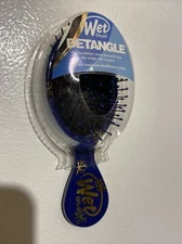 NEW Wet Brush Detangle Hair Brush -Blue w/Holiday Snowflake Design