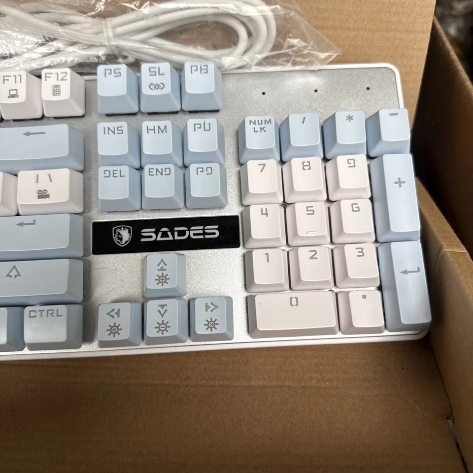 Sades Keyboard - Image 2 of 4