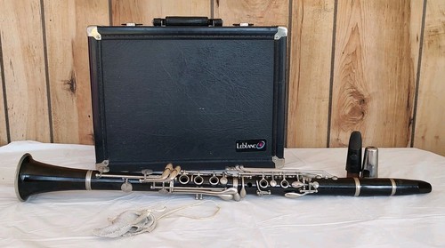 Vito Reso-tone 3 Bb Black Clarinet W/ Case - Made in USA (USED) Tested and Works - Picture 1 of 18