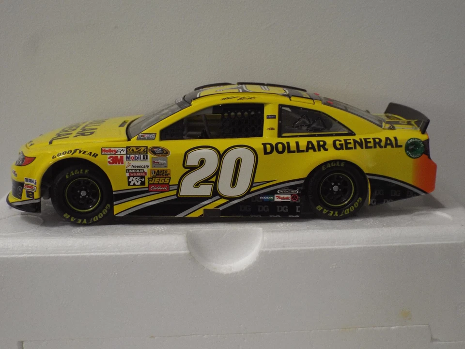 Coche fundido a presión Nascar Matt Kenseth "#20 Dollar General 2014 Camry" 1:24 (FIRMADO) Foto 3 de 4