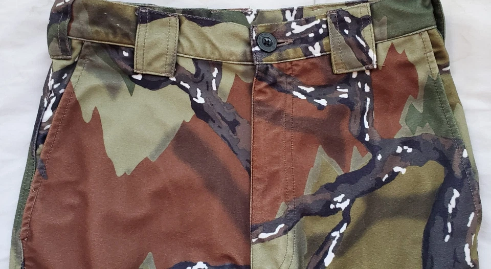PREDATOR CAMO Hunting CAMO Cargo Polyester Pants SZ 28x32 - Image 2 of 4