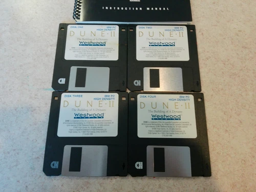 DUNE II PC GAME 3.5" FLOPPY DISKS AND MANUAL