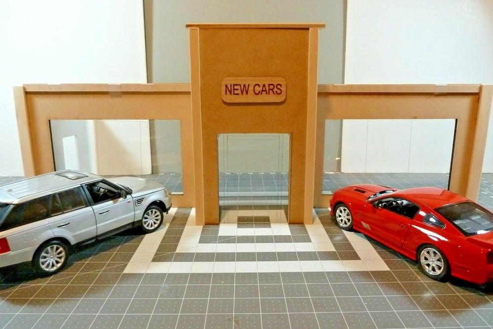 1/18 Scale Unfinished Showroom Diorama with Tall Front Entry & Opening Doors