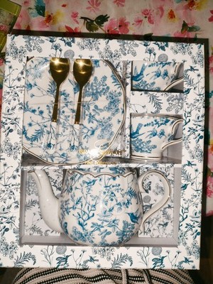 Grace Teaware Fine Porcelain 7-Piece Boxed Tea Set Blue Floral New Gift Box