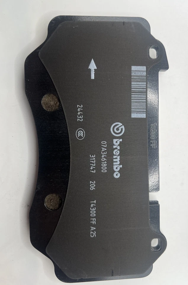 Juego de pastillas de freno delanteras de cerámica de carbono Aston Martin DB9/DBS Foto 2 de 4