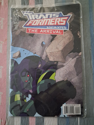 COMIC BOOK---TRANSFORMERS ANIMATED--THE ARRIVAL---ISSUE 5--CVR  B
