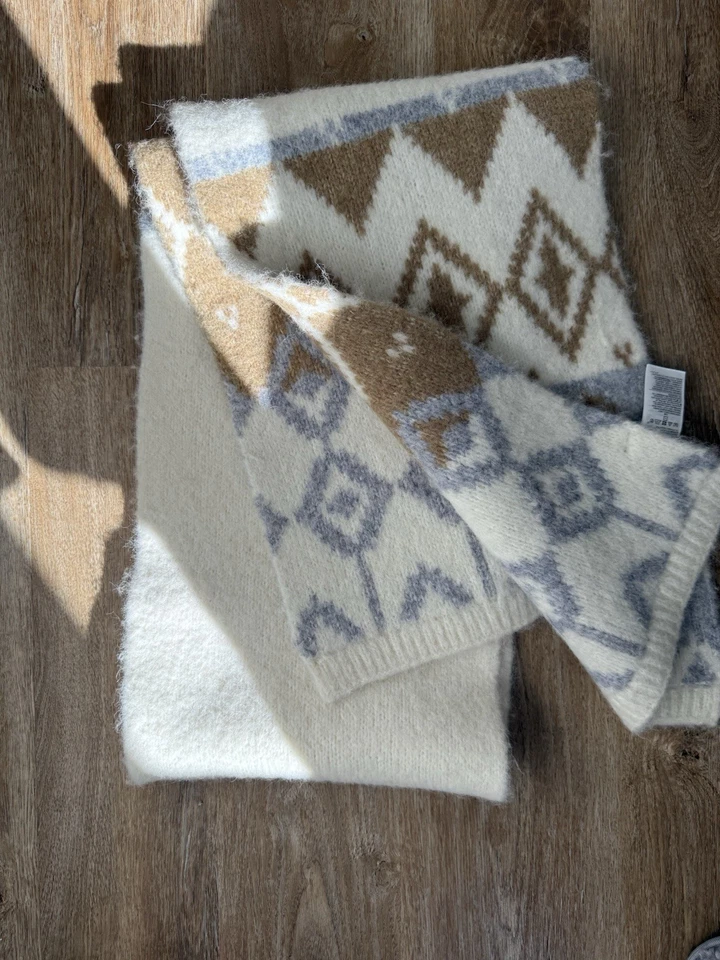 Pañuelo largo "BANANA REPUBLIC", blanco con estampado, alpaca Foto 2 de 4