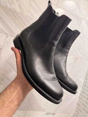 ECCO Women's size US 7 EU 38 Chelsea Boots Black Leather Pull On
