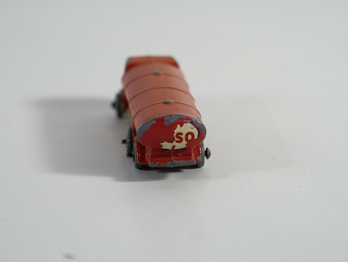 マッチボックス　レズニー　No.11 エッソ（ESSO）タンカー 1958 Lesney Matchbox Series No 11 RED ESSO PETROL TANKER