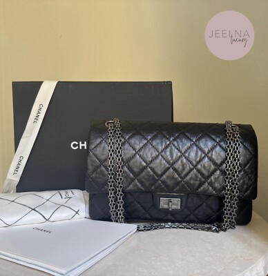 CHANEL 品番H6736 Black&Silver Chanel Medium Classic Double Flap Black Lambskin Silver Hardware