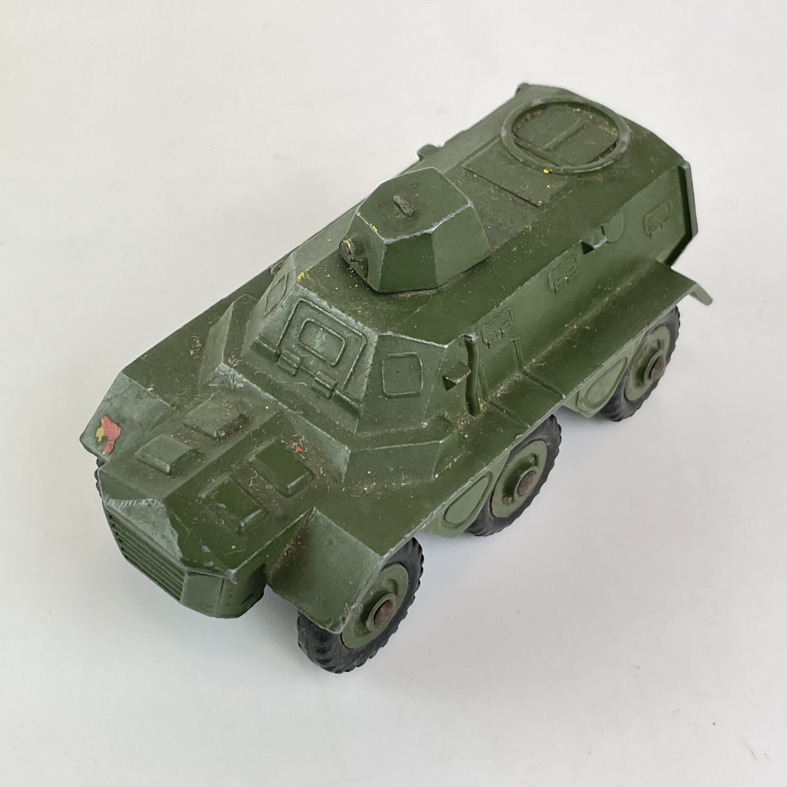 Dinky Toys GB – Véhicule Blindé Transport De Troupes (Armoured Personnel Carrier), Occasion
