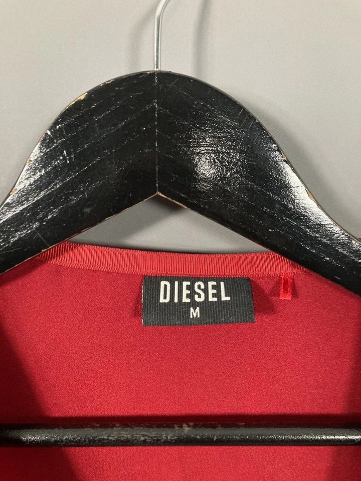 Top DIESEL - Talla Mediana - Rojo - Excelente Estado - Mujer’s Foto 2 de 4