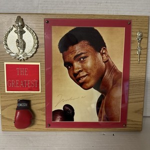 VINTAGE MUHAMMAD ALI PHOTO FRAMED   BOXING GREATEST