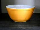 VINTAGE ORANGE PYREX 402 1 1/2 QT GLASS MIXING BOWL MADE IN USA