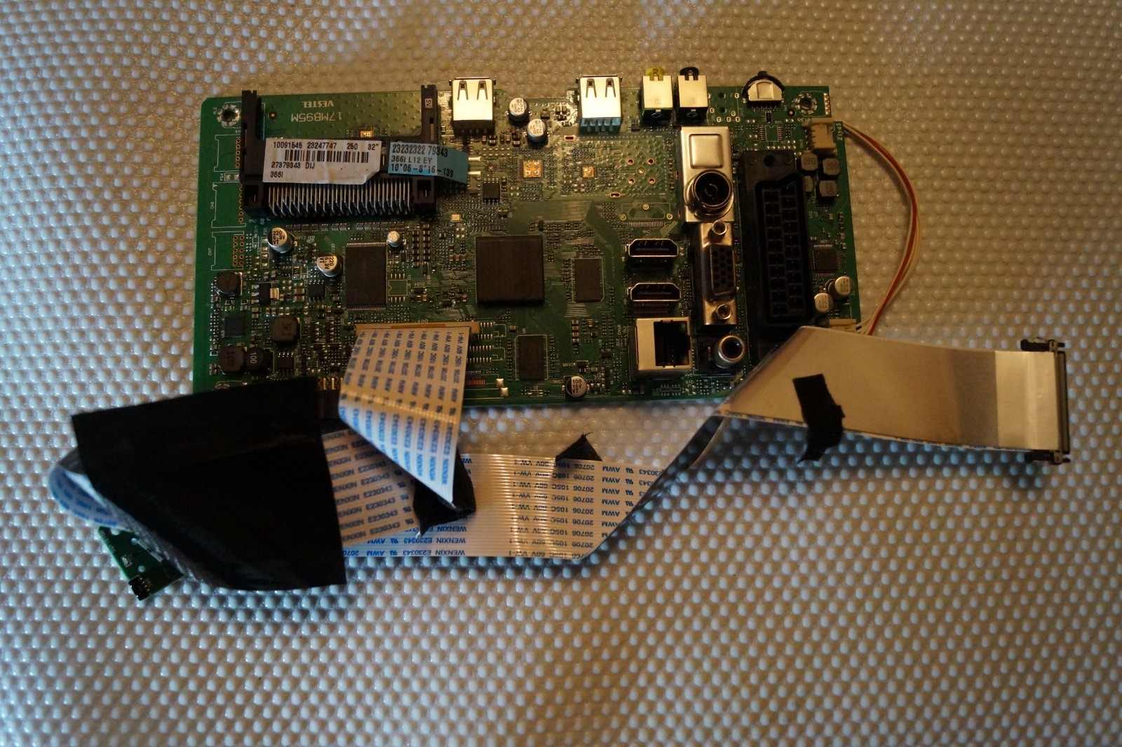 MAIN BOARD 17MB95M 23247747 FOR 32"" BUSH DLED32265HDCNTD TV ,VES315WNDA-2D-N02