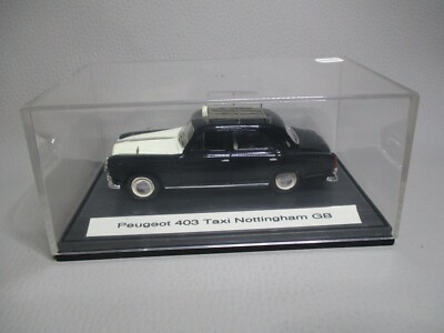 Minimini Label43 – Peugeot 403 Taxi Madrid – Noir – Échelle 1/43 – Occasion
