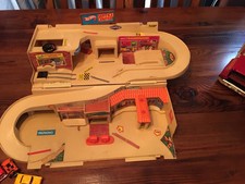 1979 hot wheels service center sto & go playset
