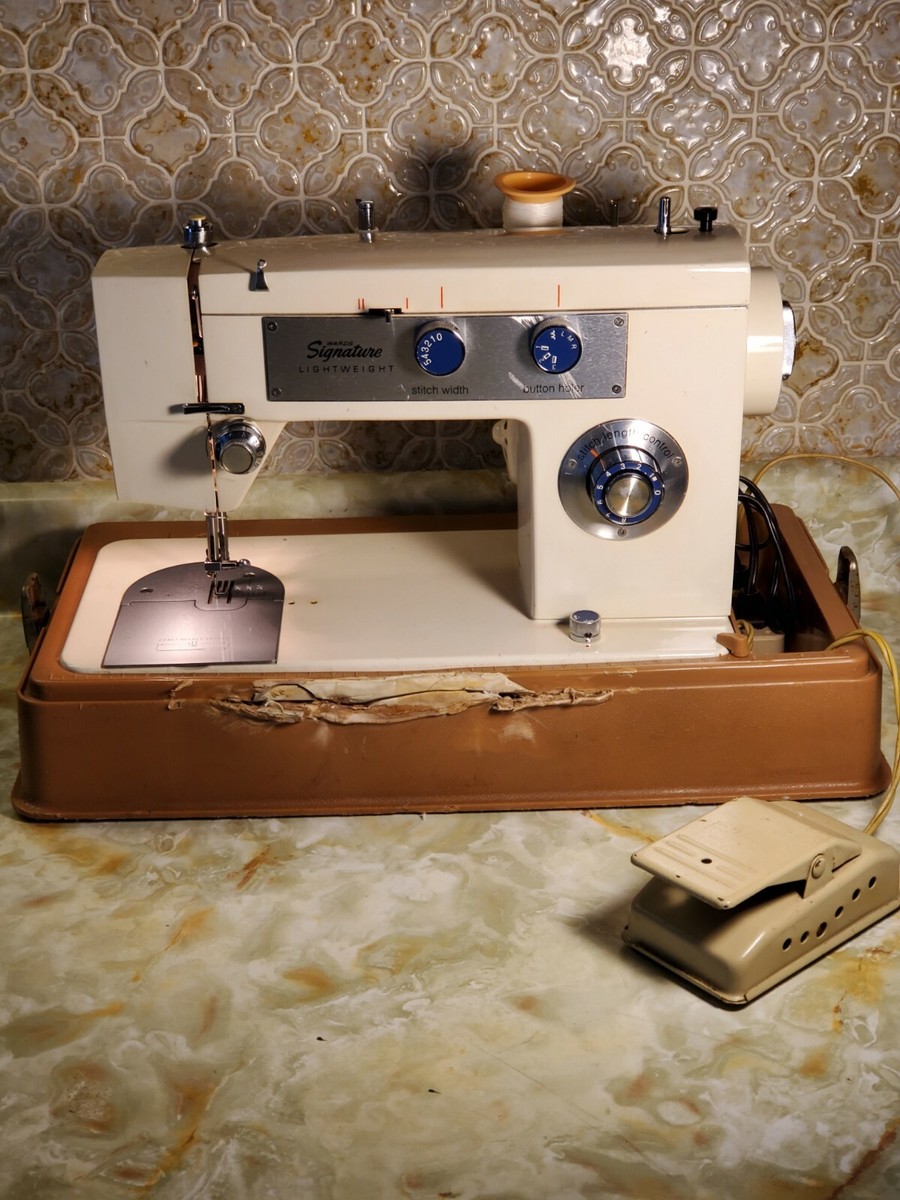 Vtg Wards Signature Lightweight J278A Sewing Machine. Needs Vtg Wards Signature Lightweight J278A Sewing Machine. Needs