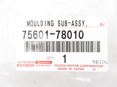 Genuine OEM Lexus 75601-78010 Passenger Front Fender Molding 15-17