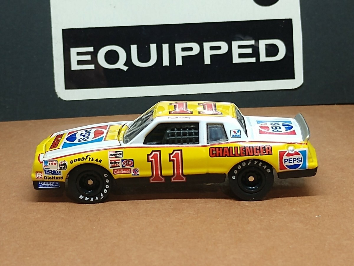 Nascar Legends Darrell Waltrip 1983 83 Monte Carlo Limited