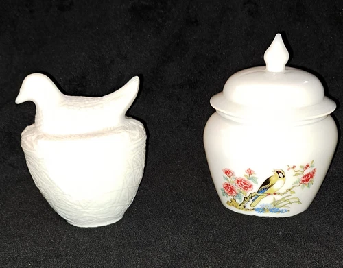 AVON VINTAGE White Milk Glass Lidded Glass Ginger Jar W/Bird + Bird Jar