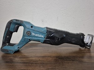 Makita XRJ04 18V Cordless Reciprocating Saw Tool Only 